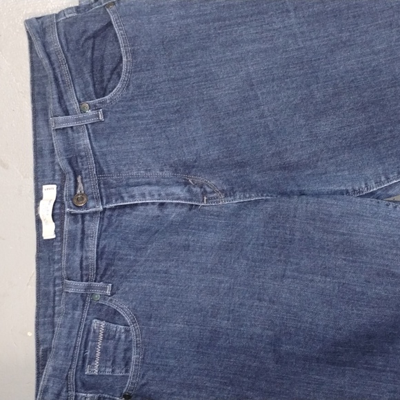 Boot cut Levi's 515. - Picture 3 of 5